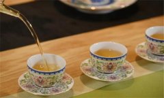 每天喝多少茶為宜，涼茶與熱茶哪個(gè)更解渴