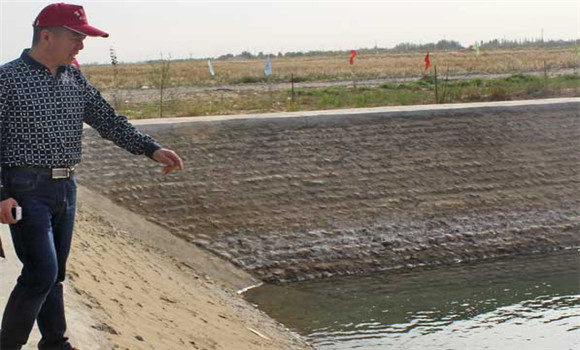 養魚(yú)池挖多深合適